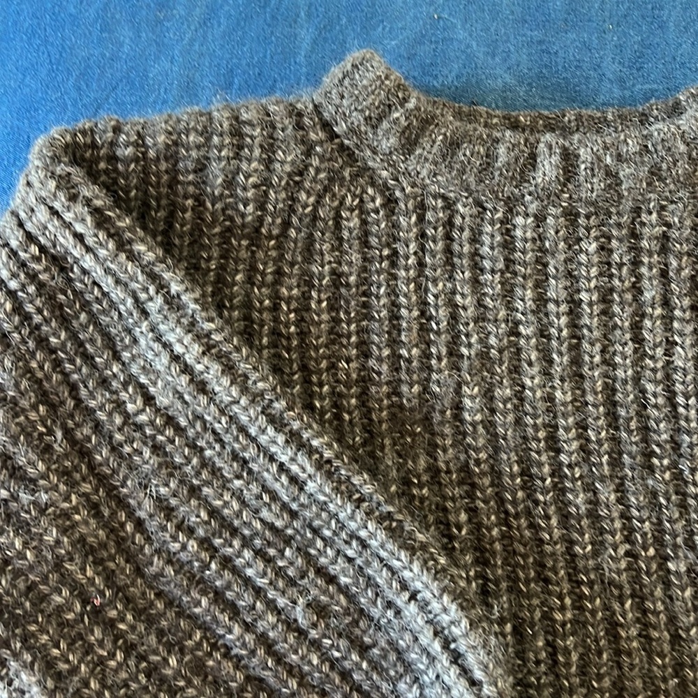 First Rite Alpaca cropped sweater - Picture 3 of 4